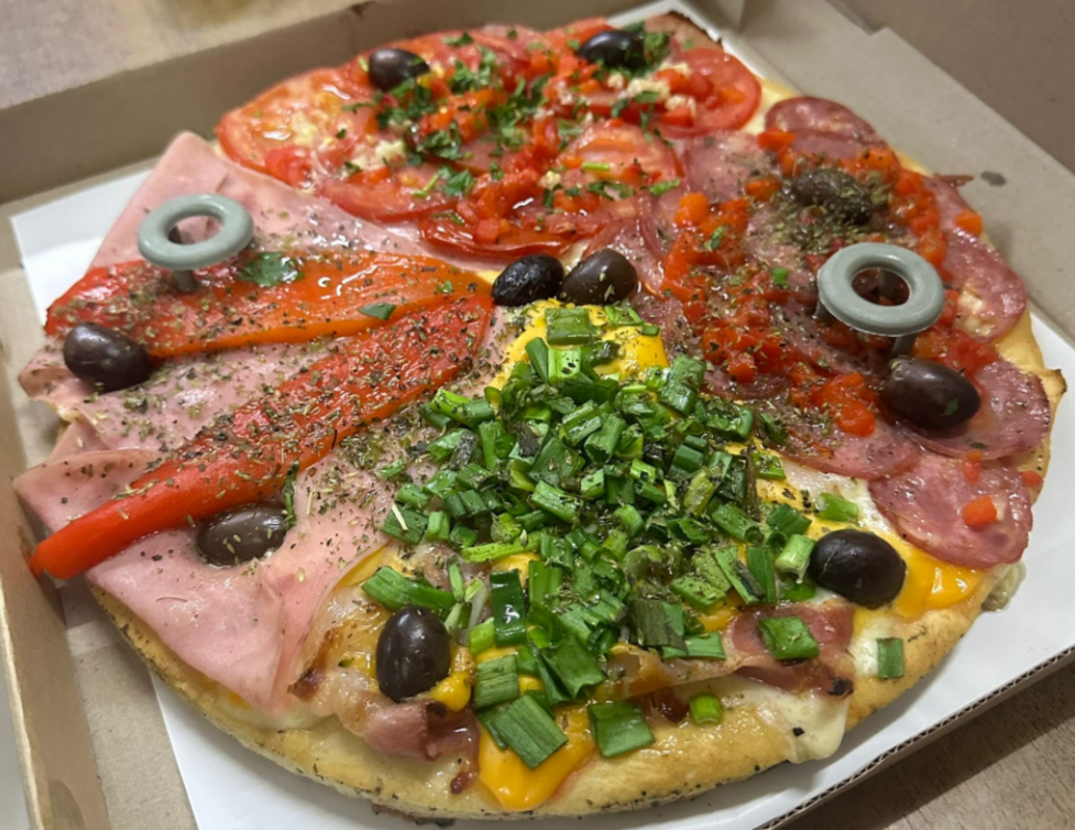 Pizza artesanal La Spezia con ingredientes frescos